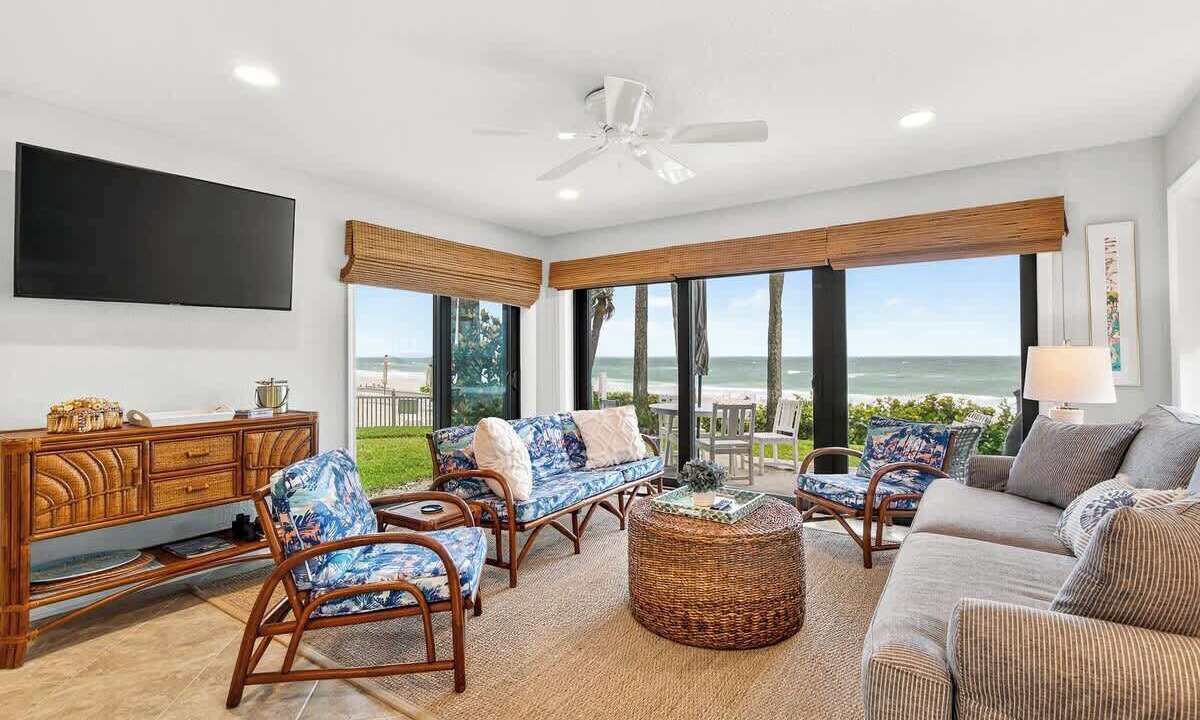 Photo of Livingroom in Belleair Beach