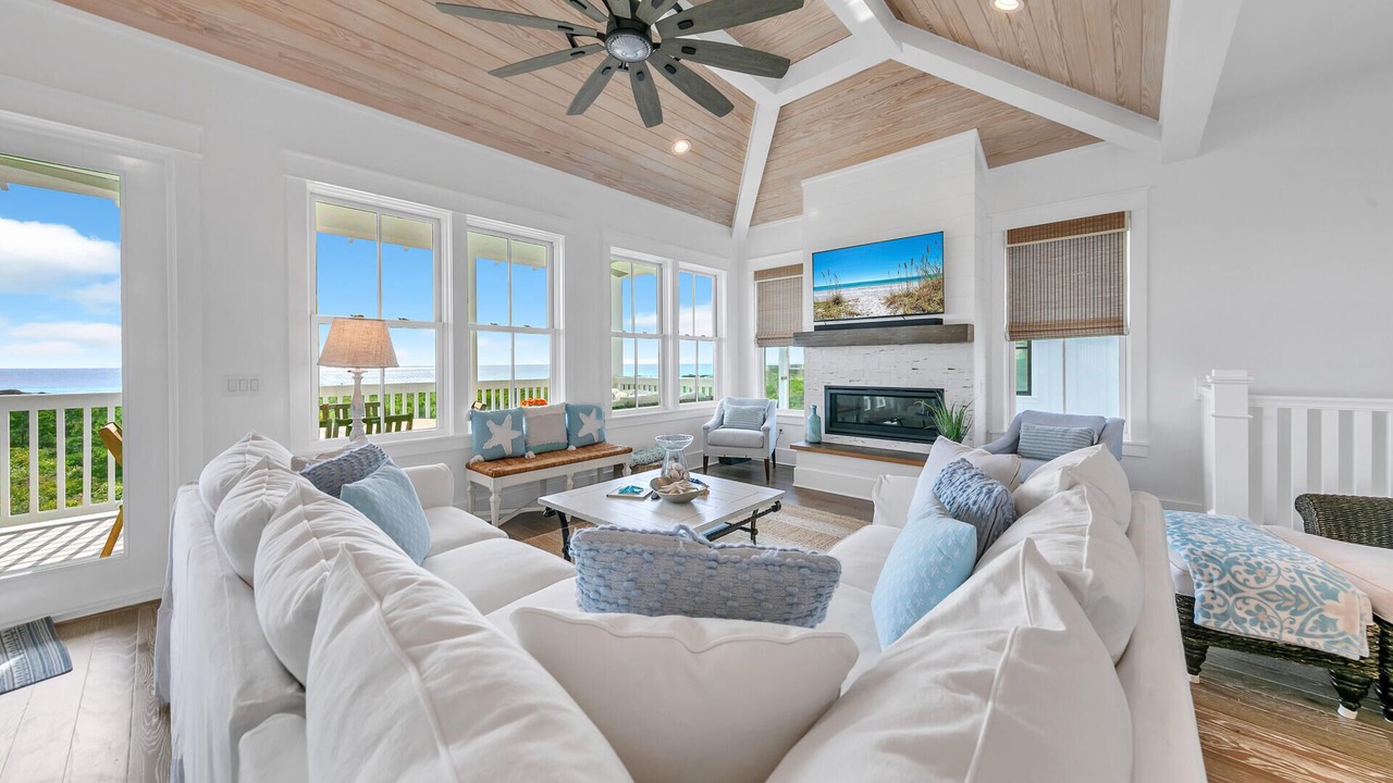 Photo of Livingroom in Dune Allen Beach