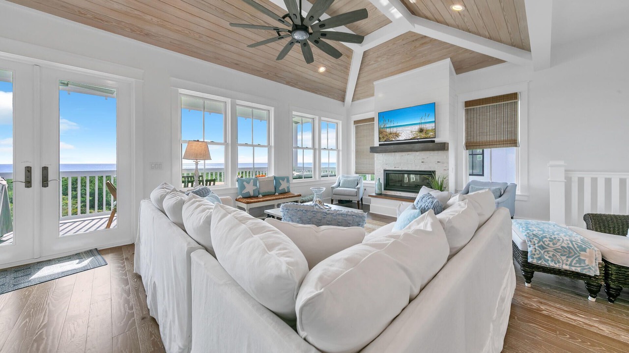 Photo of Livingroom in Dune Allen Beach