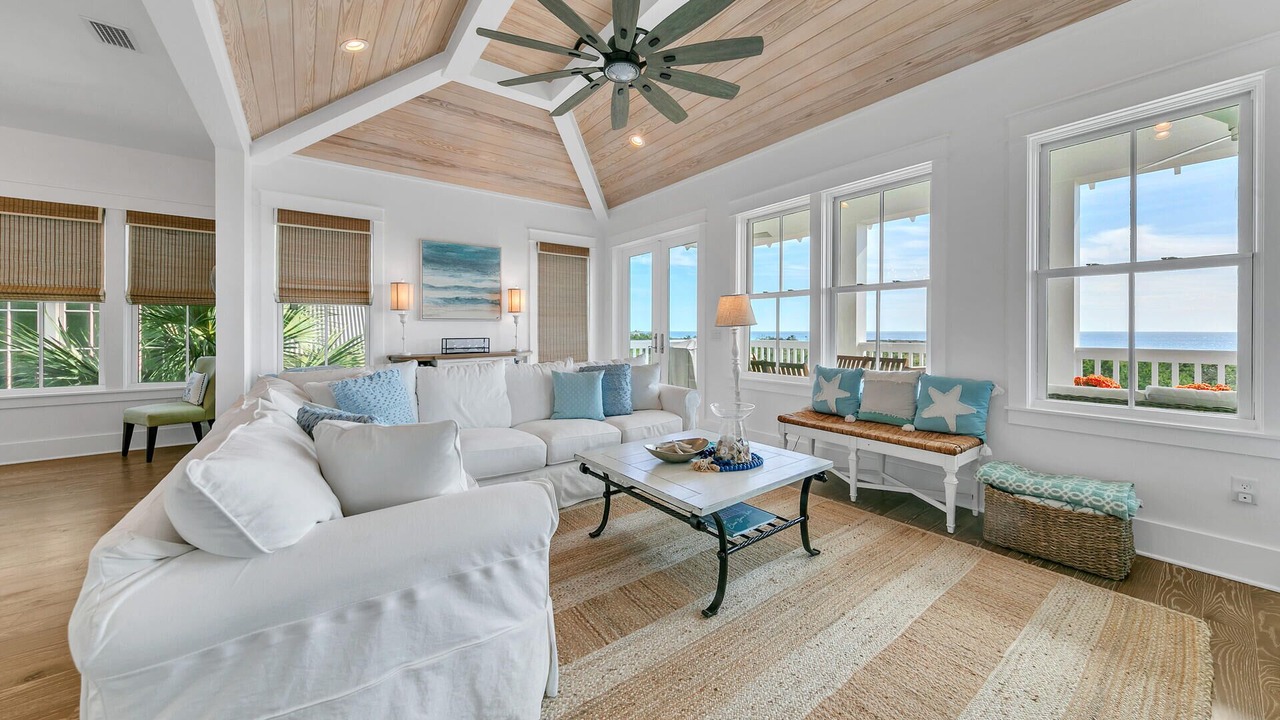 Photo of Livingroom in Dune Allen Beach