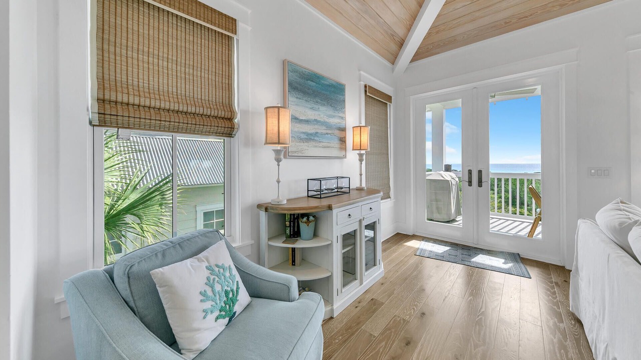 Photo of Livingroom in Dune Allen Beach