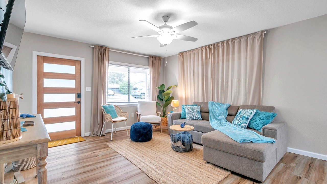 Photo of Livingroom in Palm Harbor