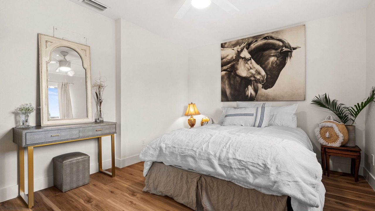 Photo of Bedroom in Bonita Shores