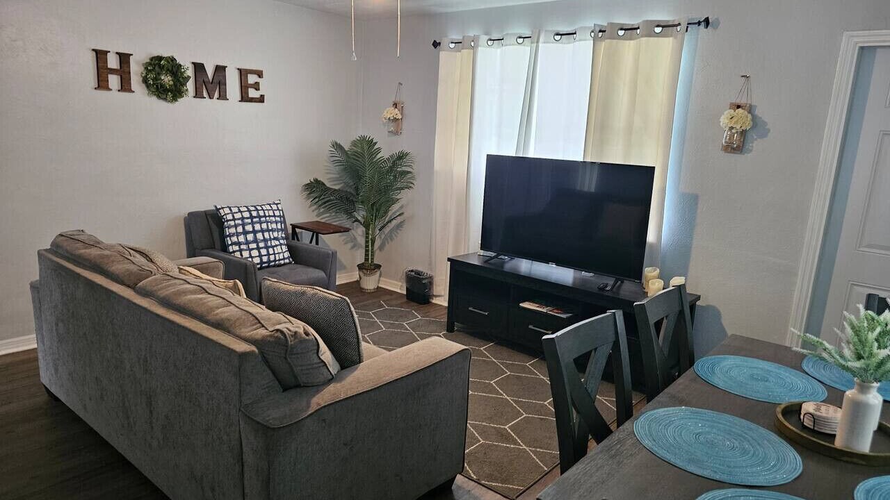 Photo of Livingroom in Sarasota Springs
