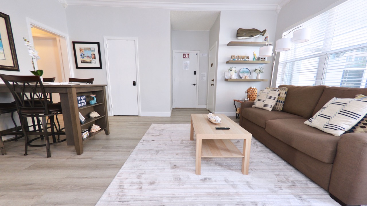 Photo of Livingroom in Hollywood South Central Beach