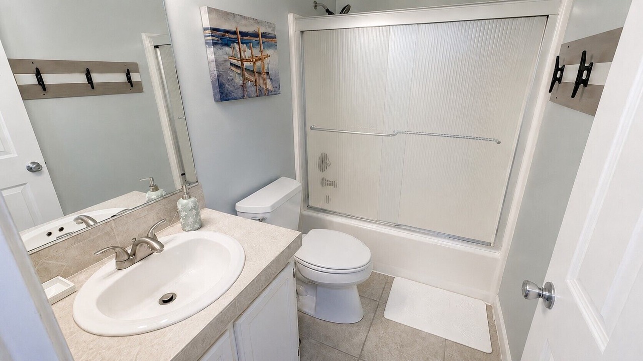 Photo of Bathroom in Holiday Isle