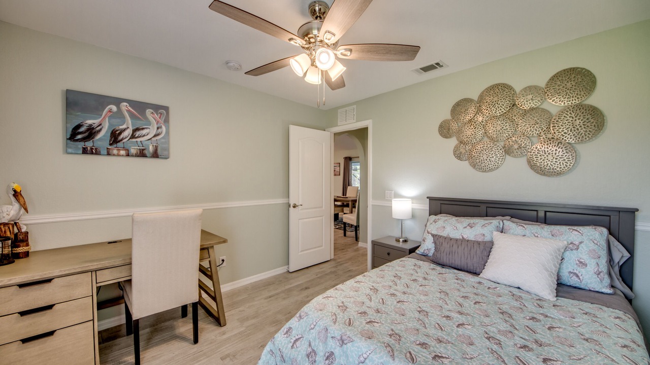 Photo of Bedroom in Pelican