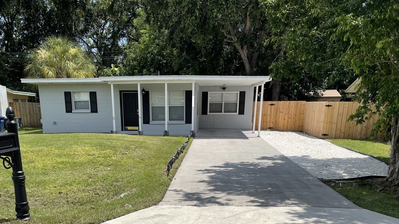 Photo of Outdoor in Gulf Gate Estates