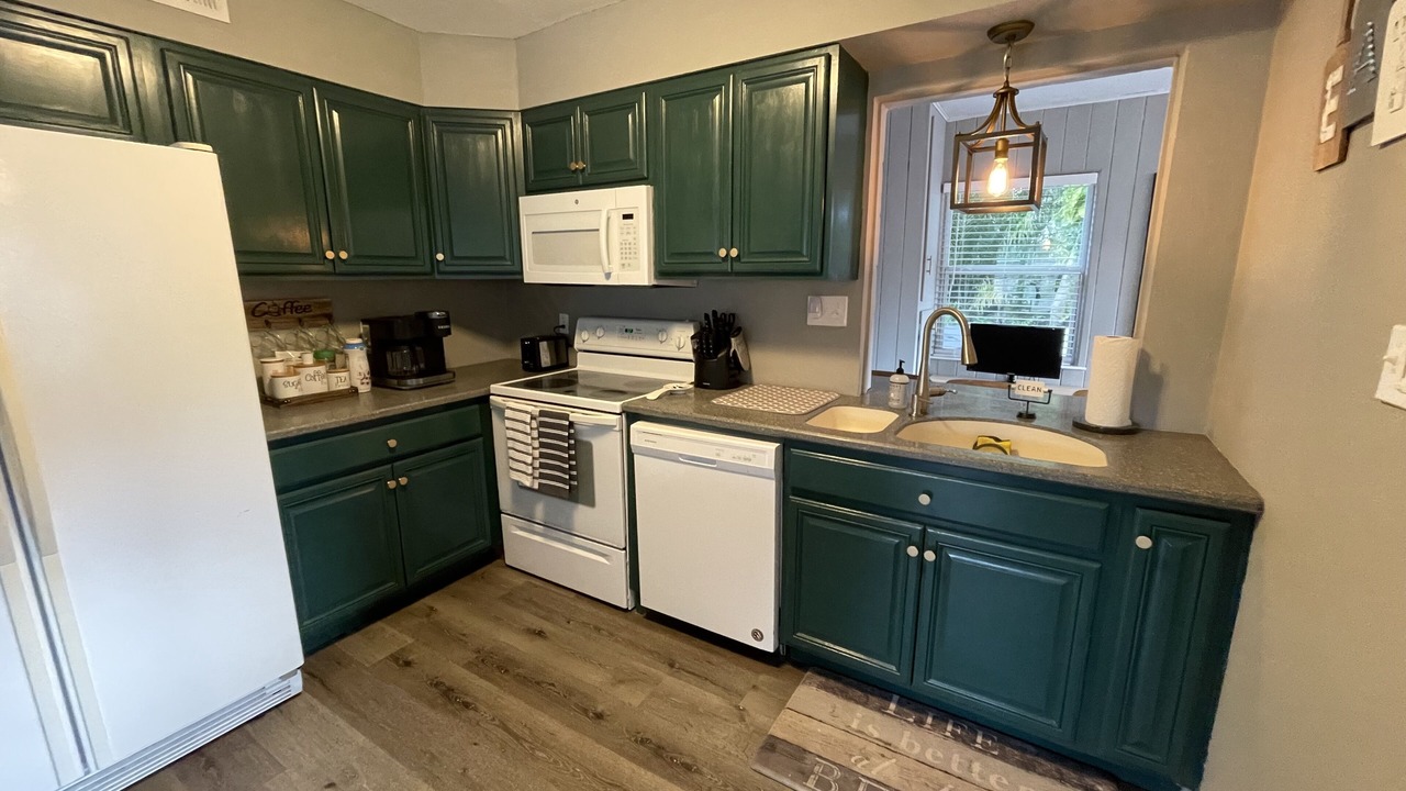 Photo of Kitchen in Gulf Gate Estates