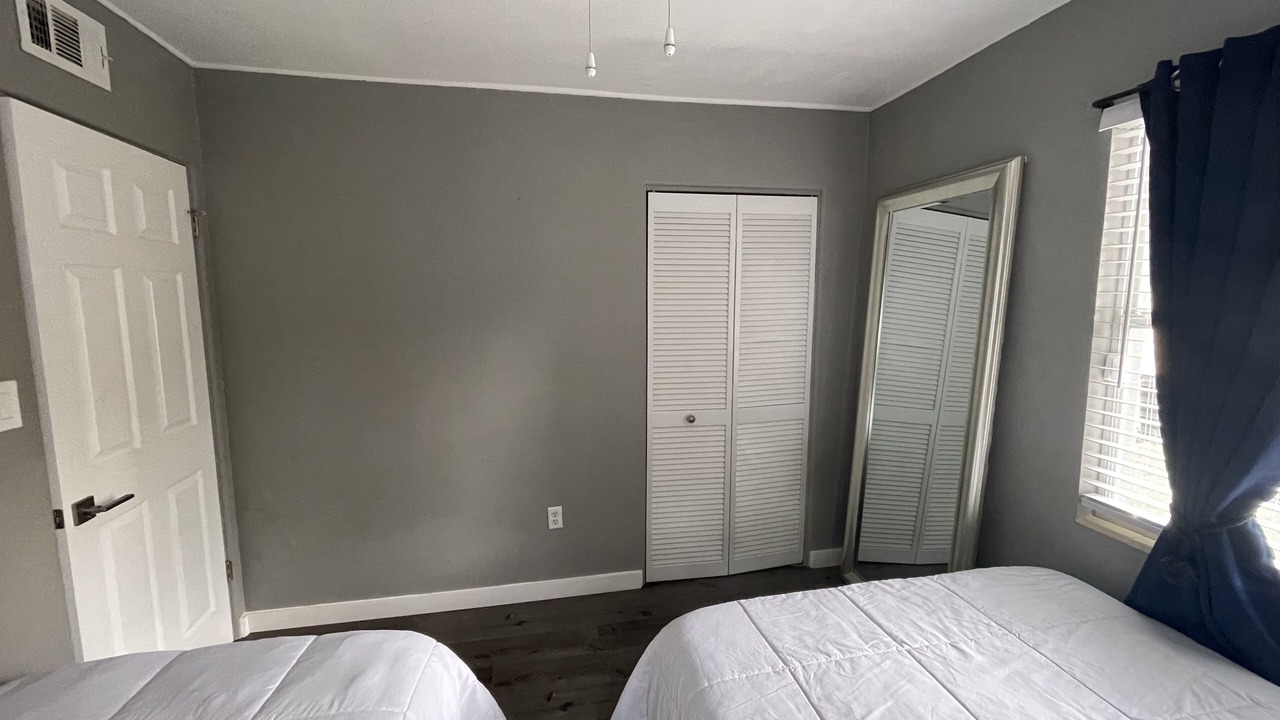 Photo of Bedroom in Gulf Gate Estates