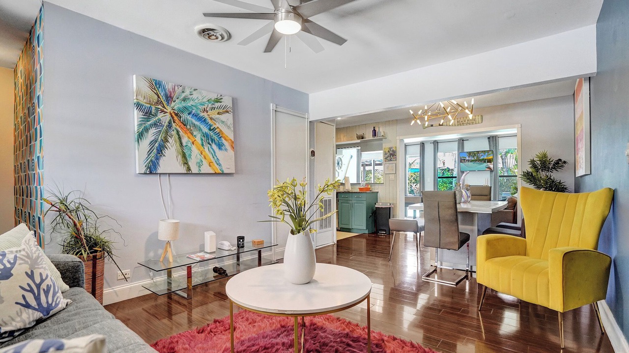 Photo of Livingroom in Coral Heights