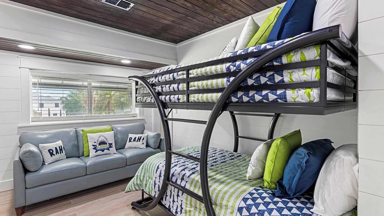 Photo of Bedroom in Holiday Isle