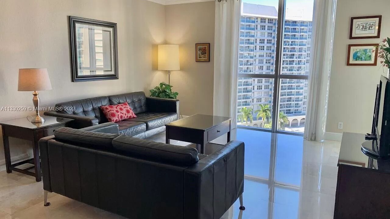 Photo of Livingroom in Hollywood South Central Beach