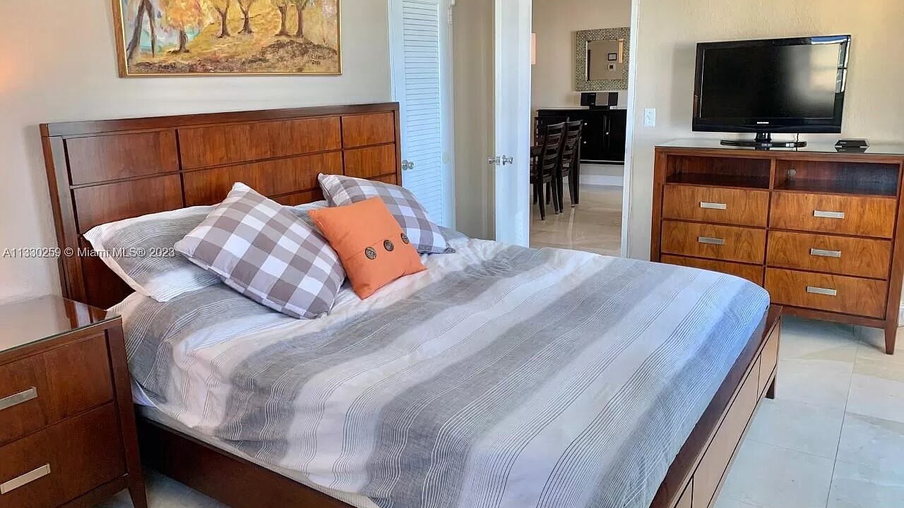 Photo of Bedroom in Hollywood South Central Beach