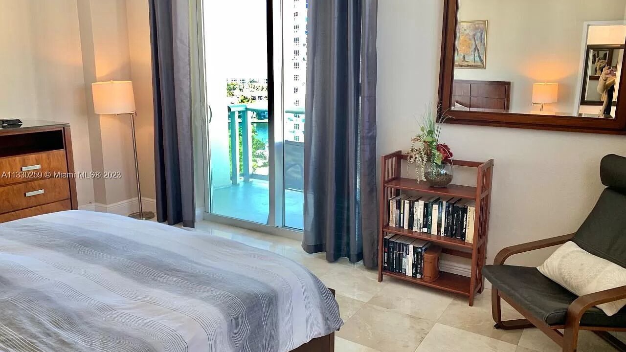 Photo of Bedroom in Hollywood South Central Beach