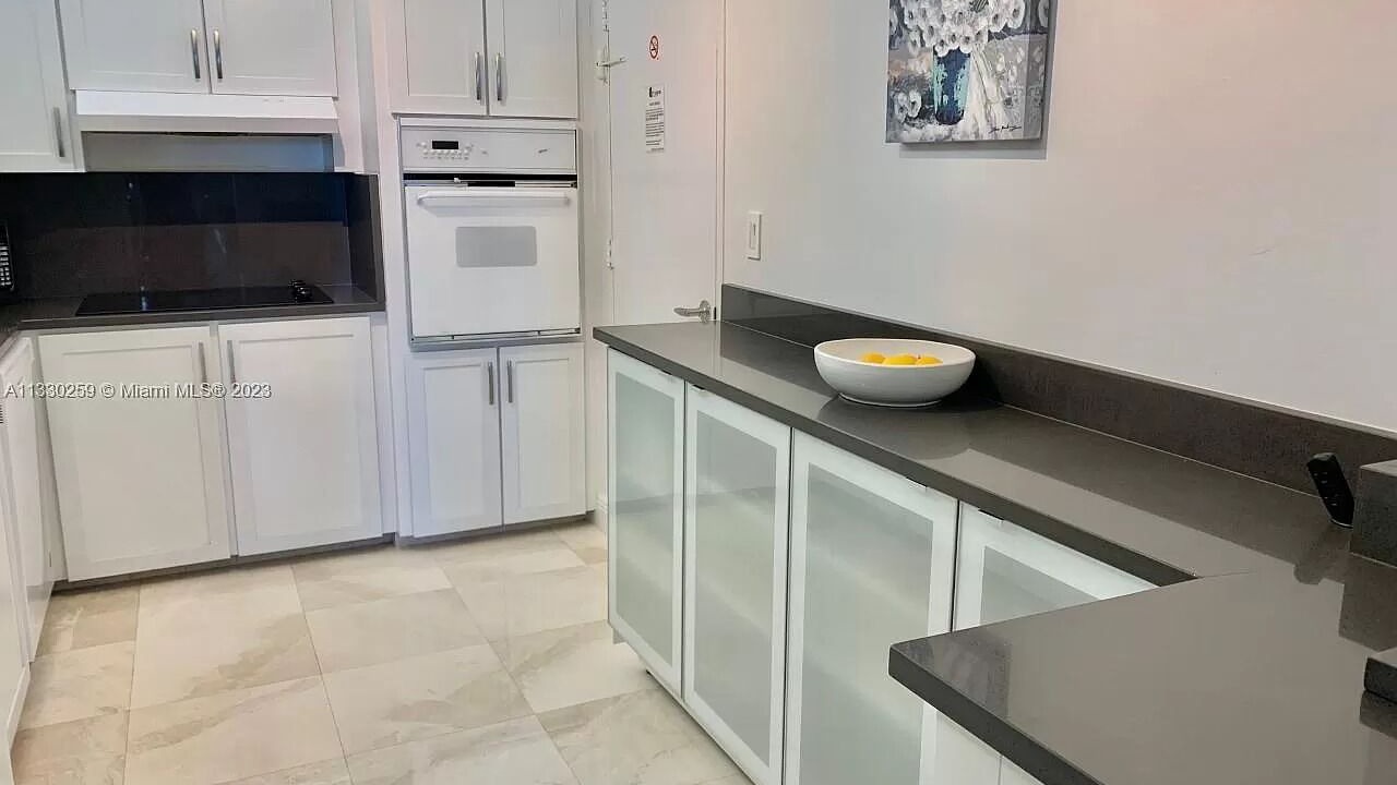 Photo of Kitchen in Hollywood South Central Beach