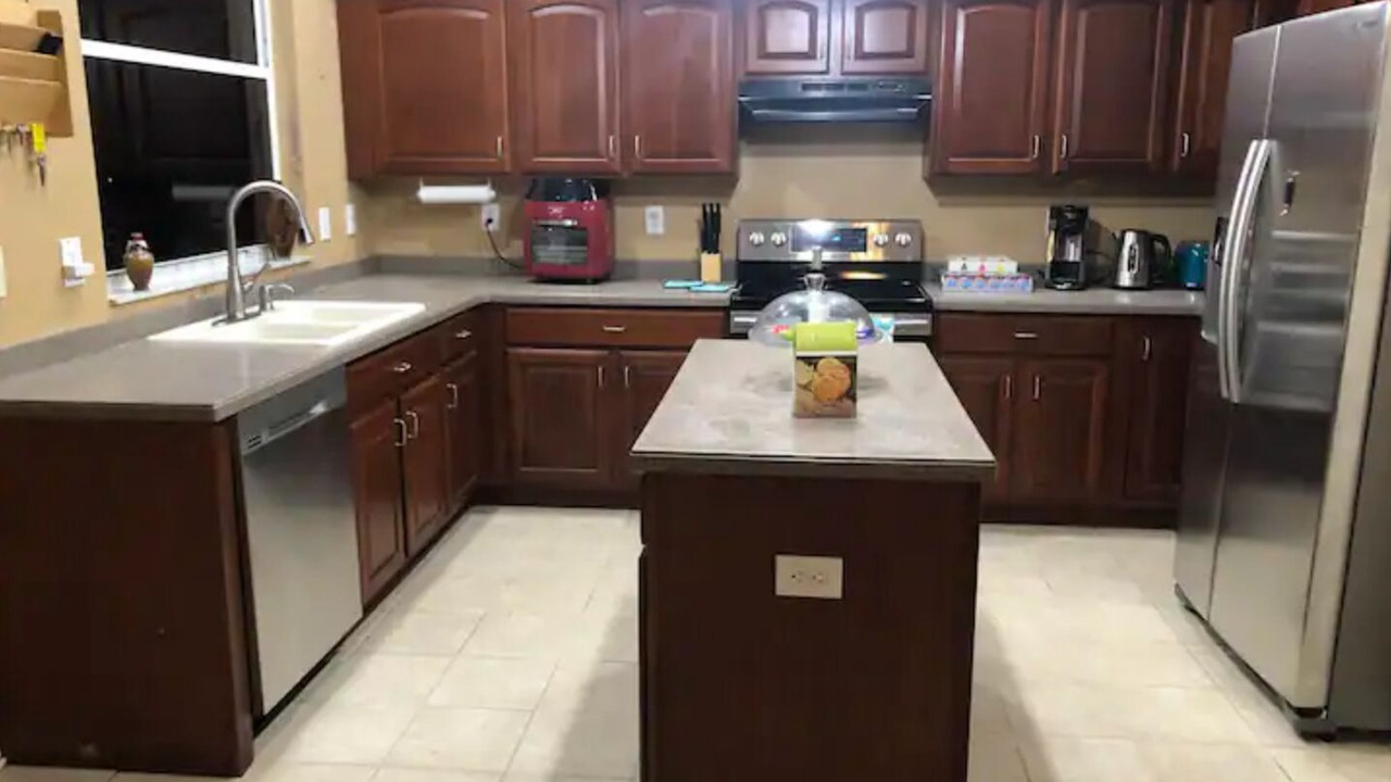 Photo of Kitchen in Lakeview Village