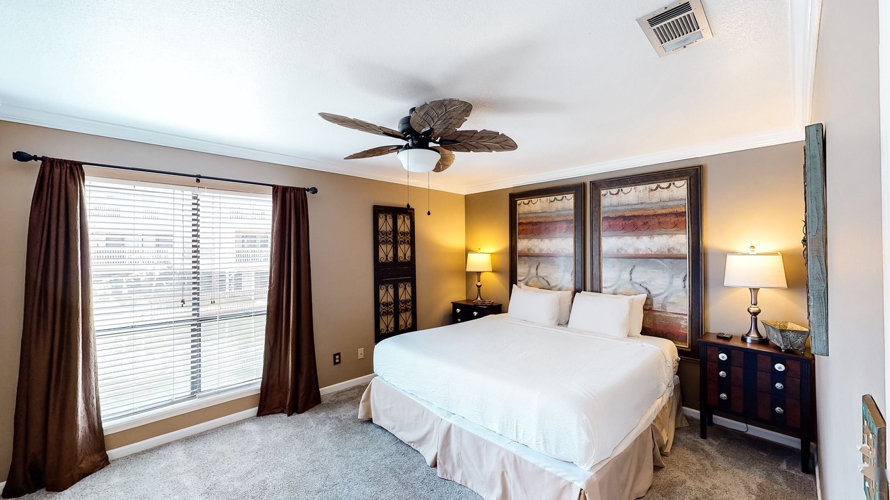 Photo of Bedroom in Holiday Isle