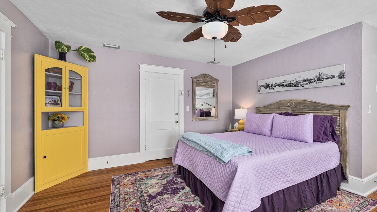 Photo of Bedroom in Historic Downtown Melbourne