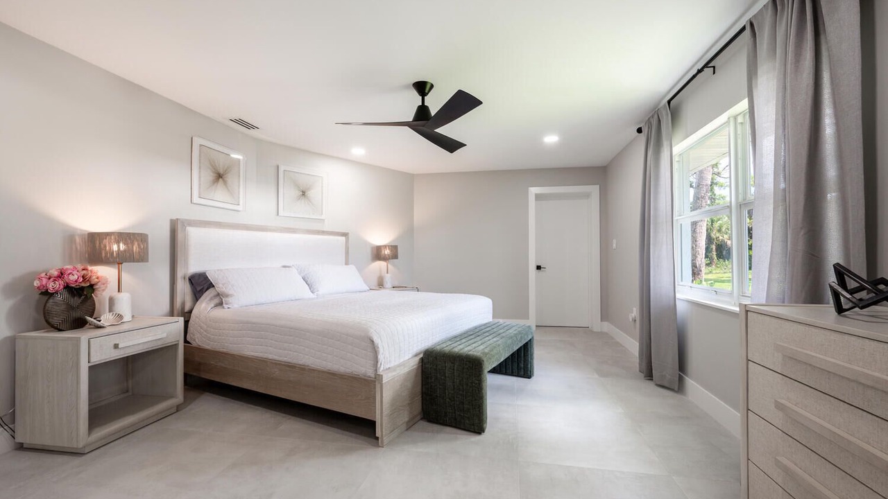 Photo of Bedroom in Central Naples