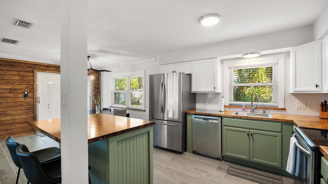 Photo of Kitchen in Yankeetown