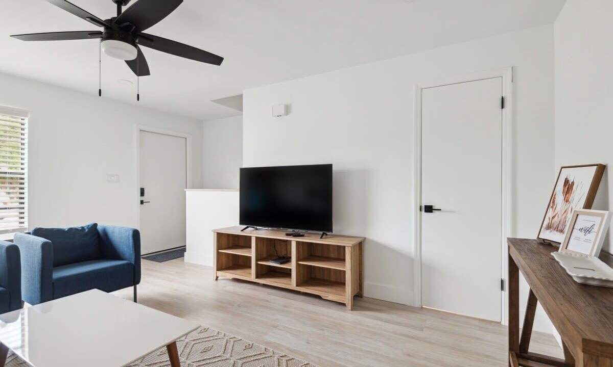 Photo of Livingroom in Indialantic