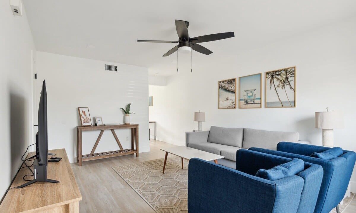 Photo of Livingroom in Indialantic