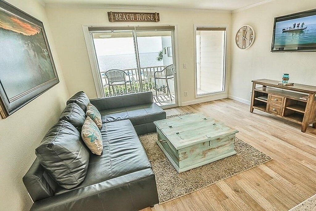 Photo of Livingroom in Rocky Point