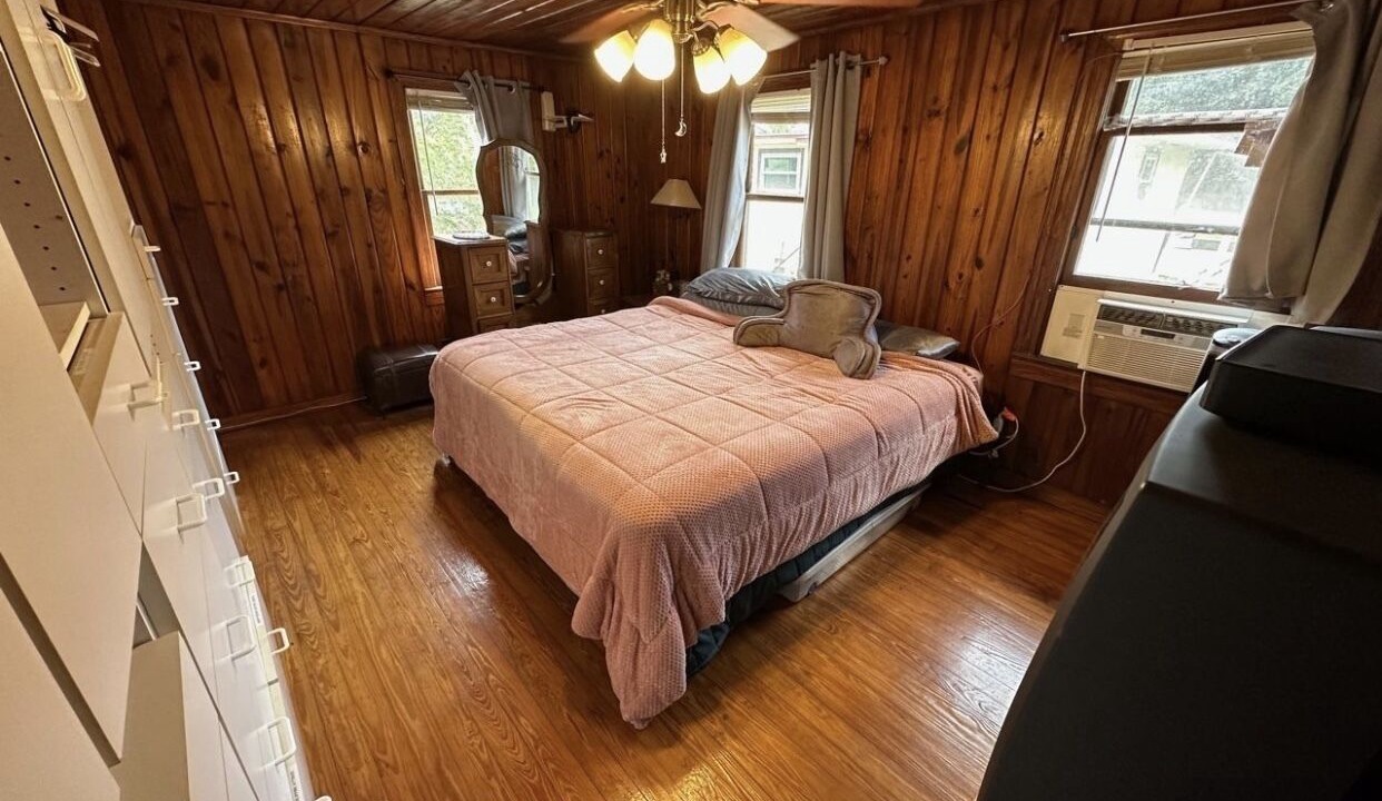 Photo of Bedroom in Englewood