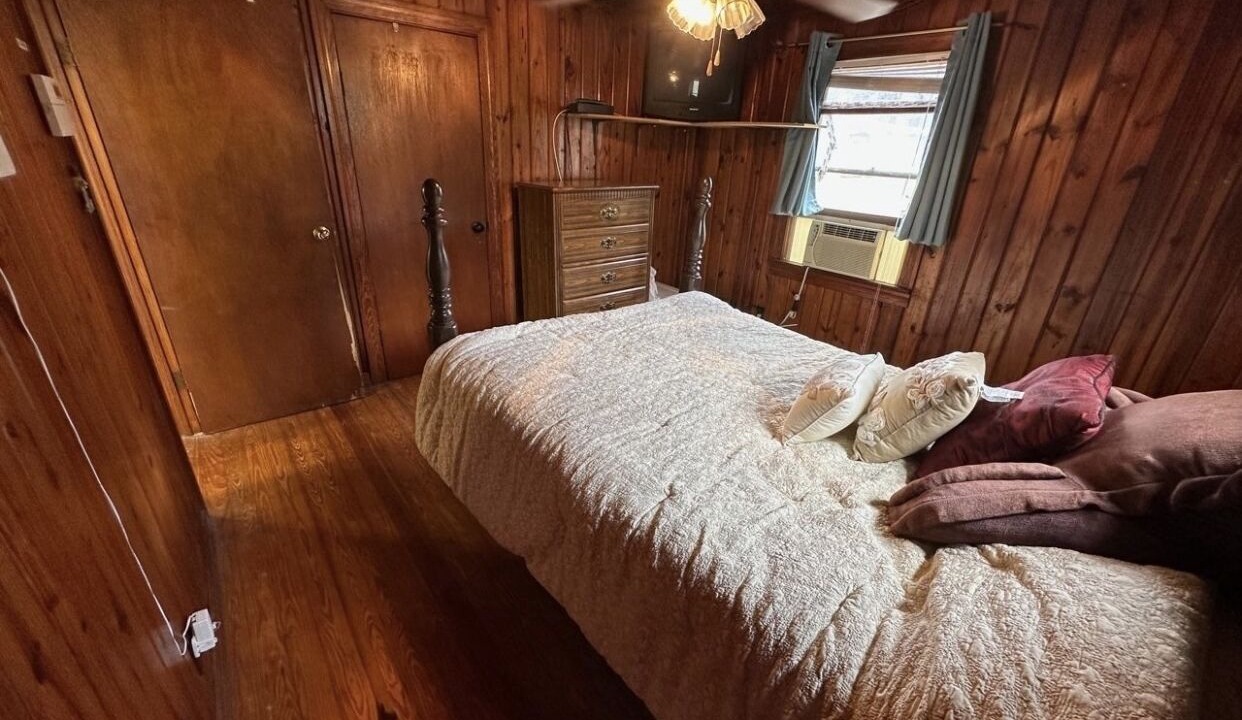 Photo of Bedroom in Englewood