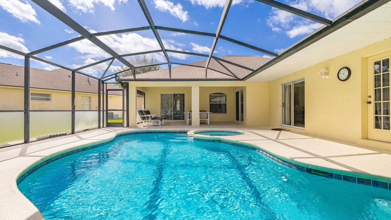 Photo of Outdoor in Orange Tree