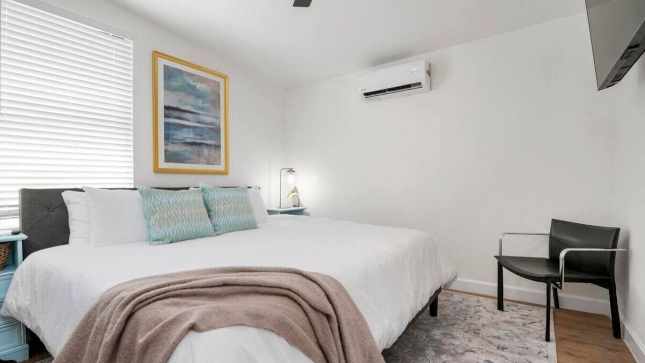Photo of Bedroom in Riverview Estates