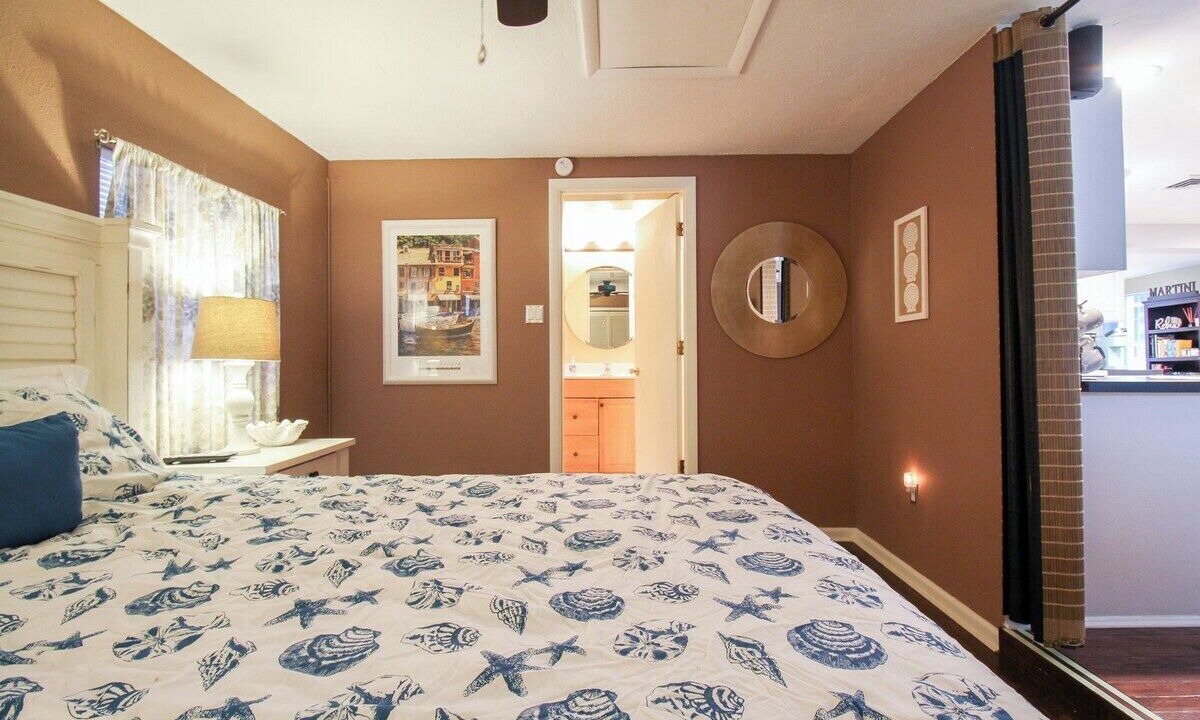Photo of Bathroom in Laurel