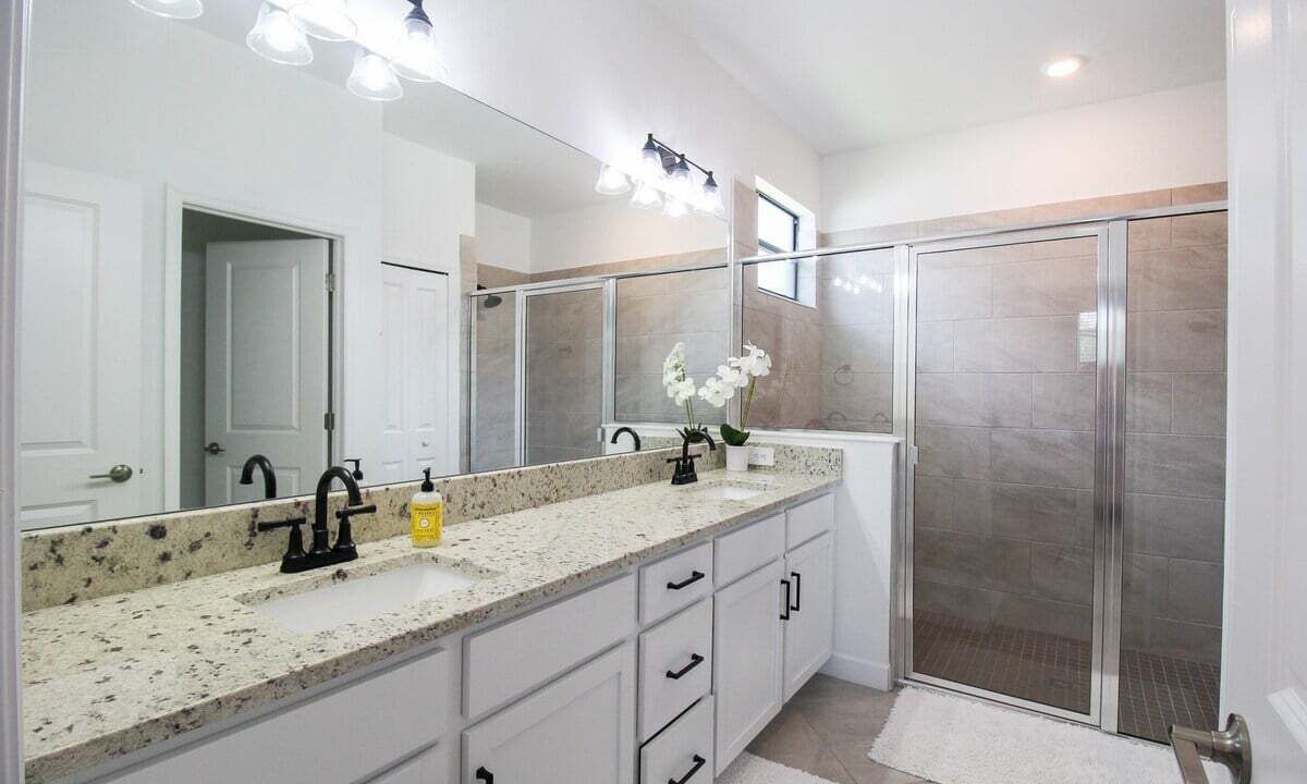 Photo of Bathroom in Lakewood Ranch