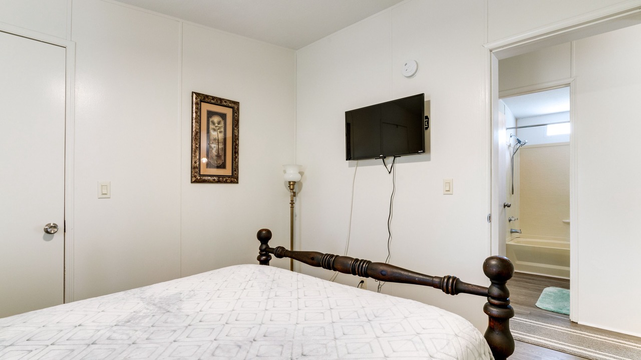 Photo of Bedroom in Brooksville