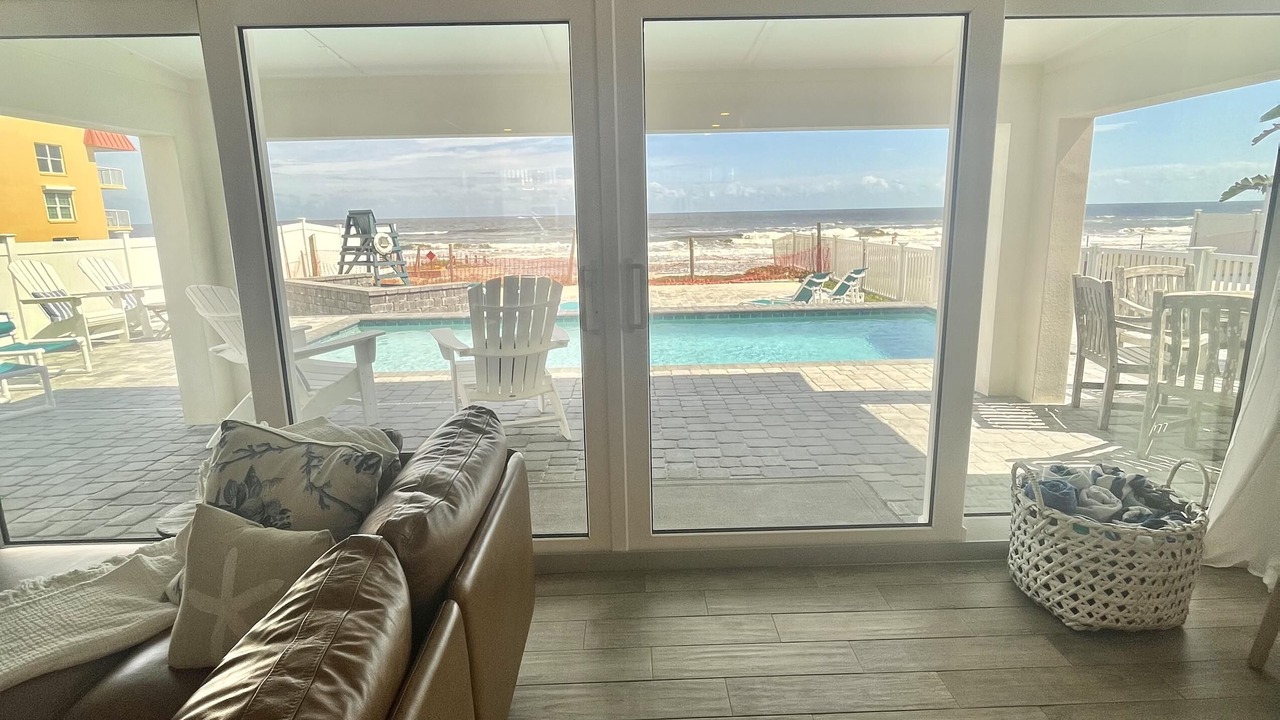 Photo of Livingroom in New Smyrna Beach