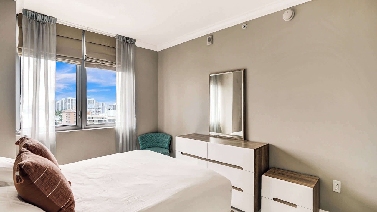 Photo of Bedroom in Hallandale Beach