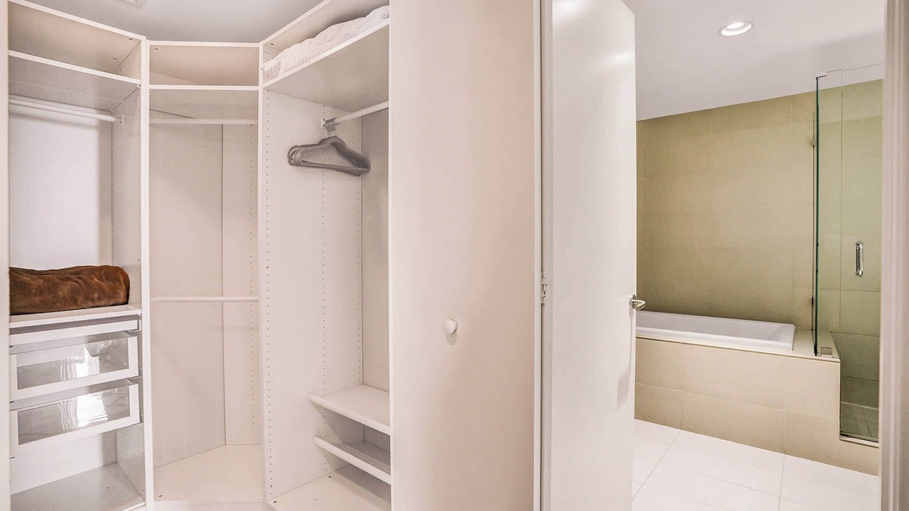 Photo of Bathroom in Hallandale Beach