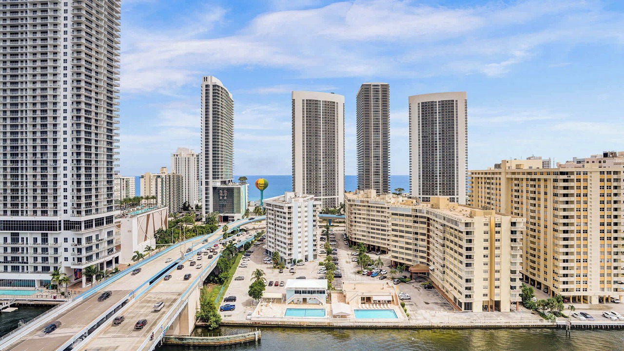 Photo of Outdoor in Hallandale Beach