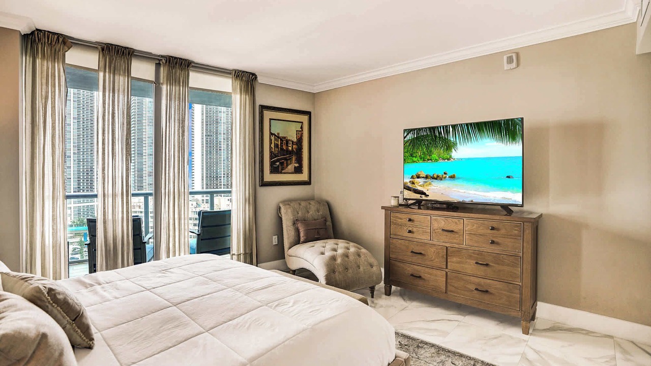 Photo of Bedroom in Hallandale Beach
