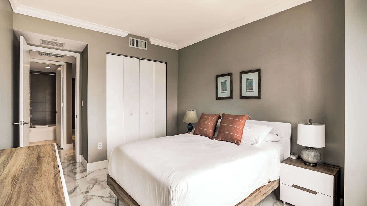 Photo of Bedroom in Hallandale Beach