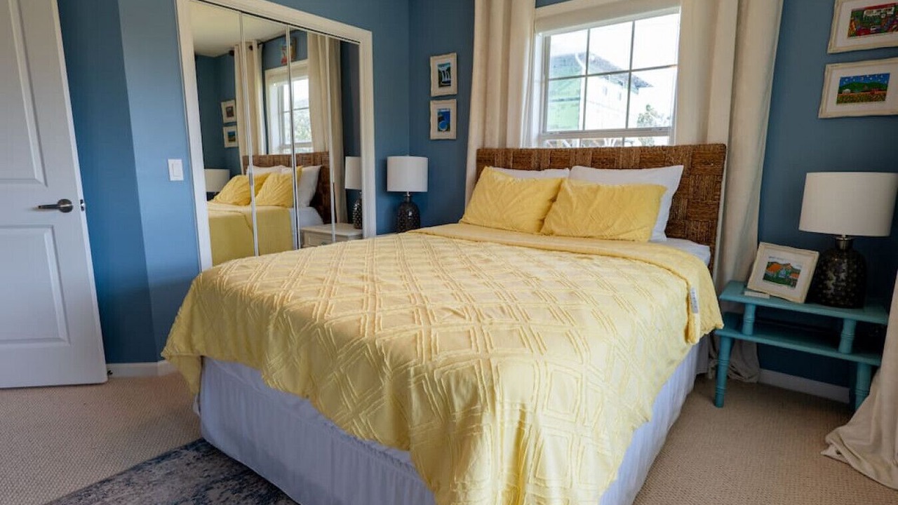 Photo of Bedroom in Crescent Beach