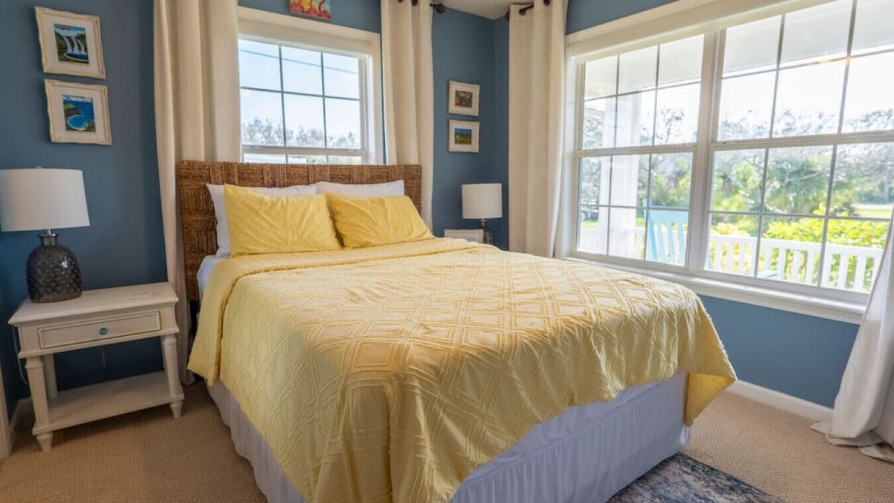 Photo of Bedroom in Crescent Beach