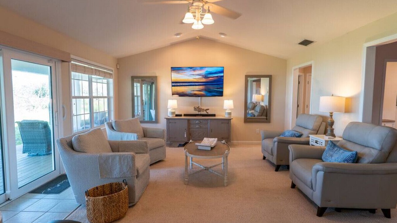 Photo of Bedroom in Crescent Beach