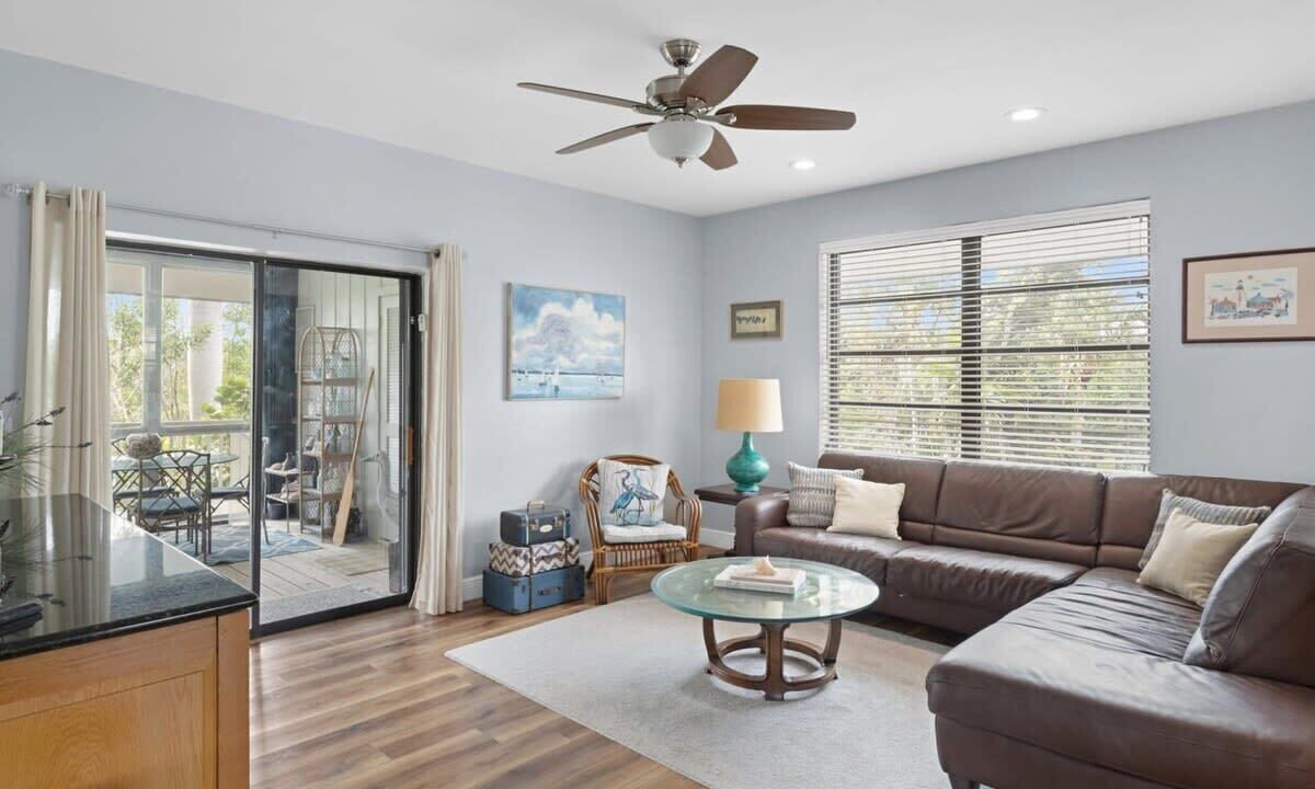 Photo of Livingroom in Gulf Pines