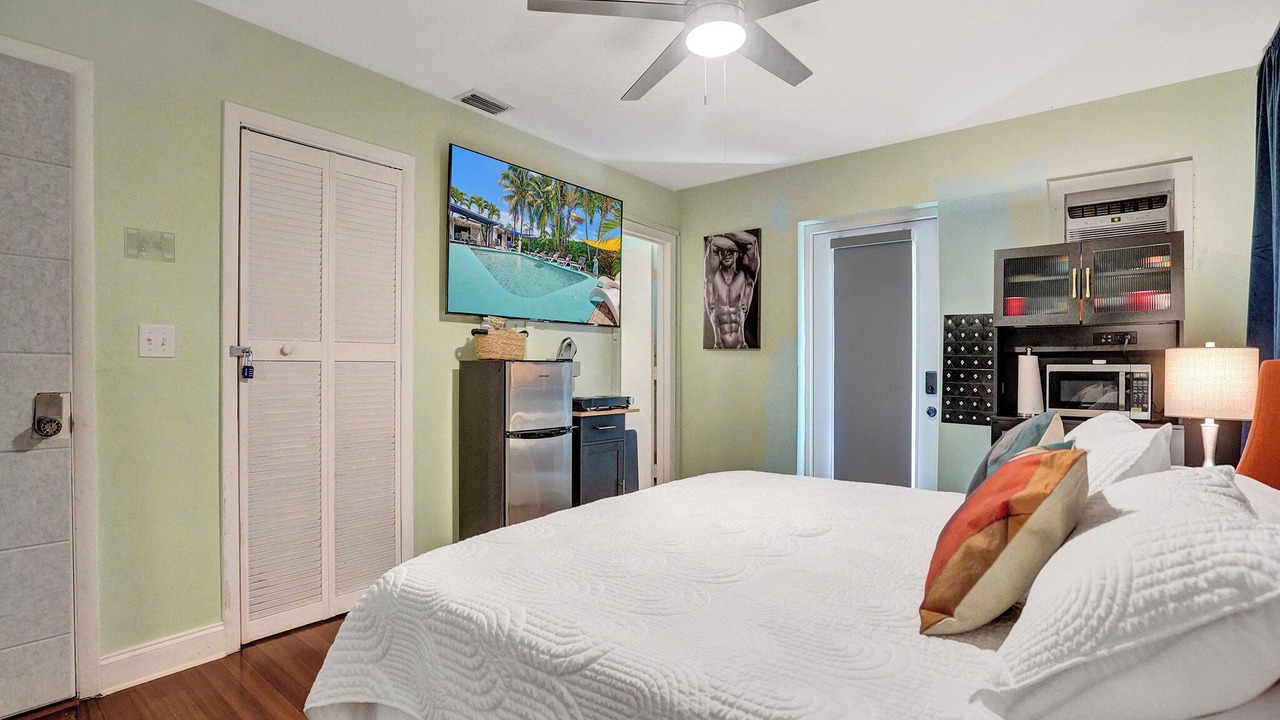 Photo of Bedroom in Coral Heights