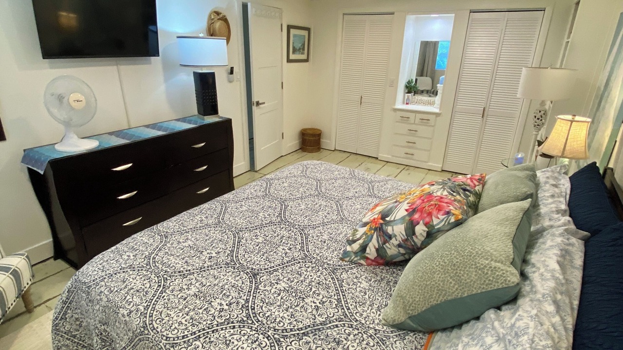 Photo of Bedroom in Saint James City