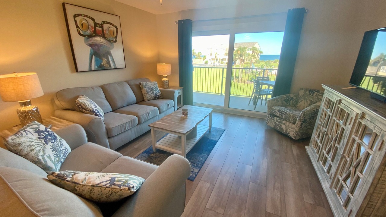 Photo of Livingroom in Crescent Beach