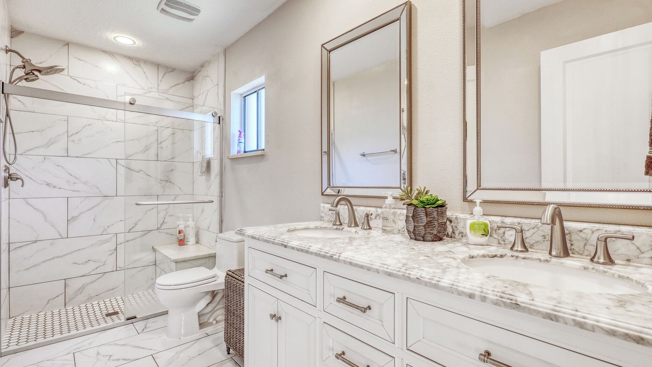 Photo of Bathroom in Lake Sarasota
