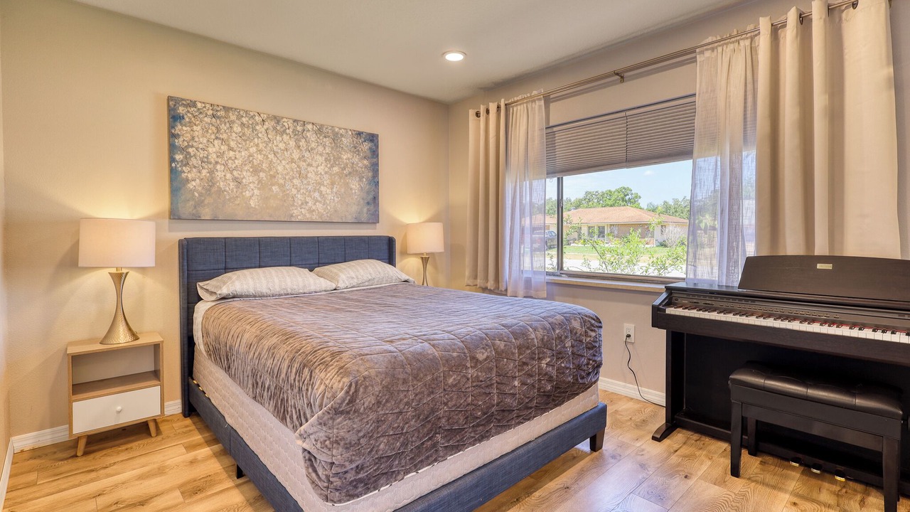Photo of Bedroom in Lake Sarasota
